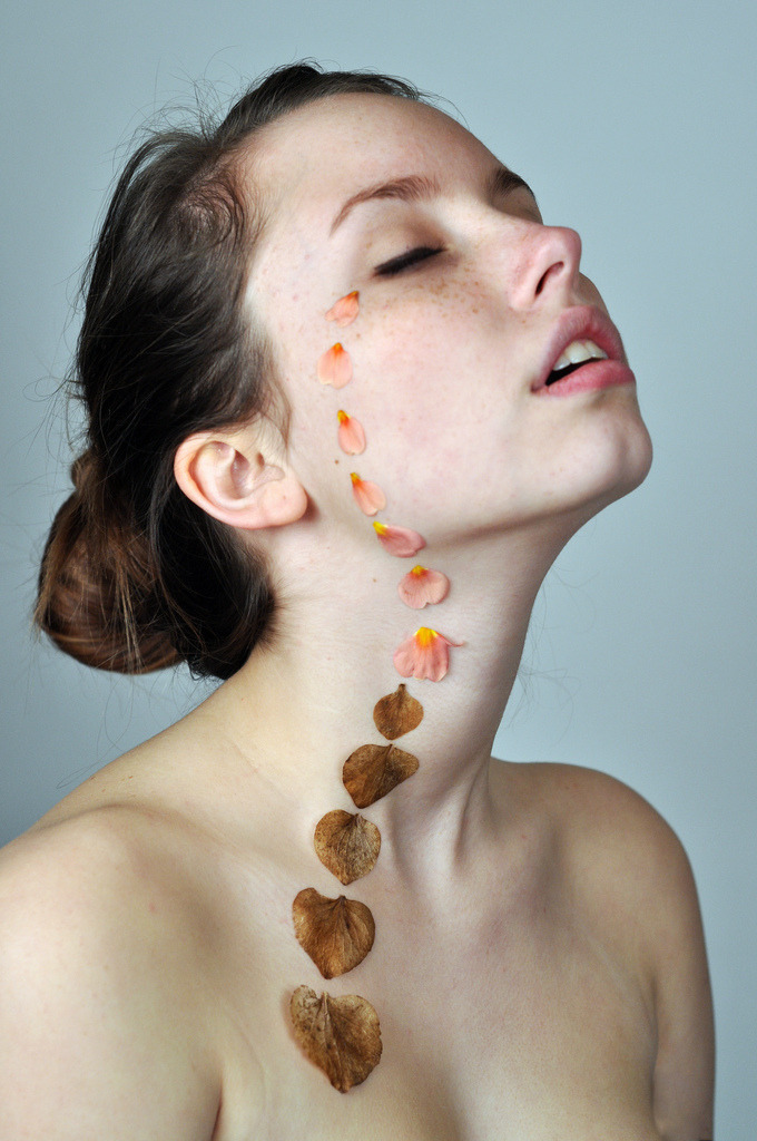 indicio:  by Ruby James  