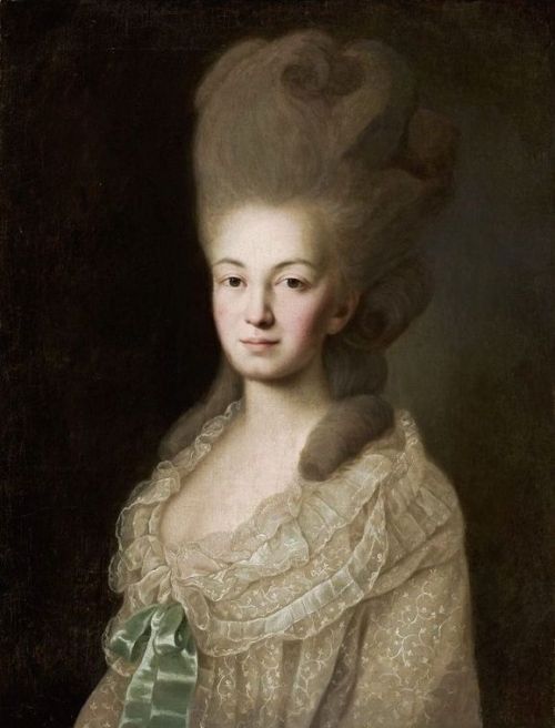 ephemeral-elegance:Welcome back to FRIDAY FASHION FACT! I went on a bit of an 18th Century spree t