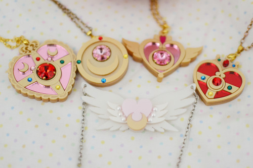 robo-neko:  Hnnnnggggggggg, I would marry anyone who got me something from there. It’s all soooooo cute!  