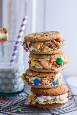 do-not-touch-my-food:  Loaded Sweet Corn Ice Cream Sandwiches with Peanut Butter Chip Cookies