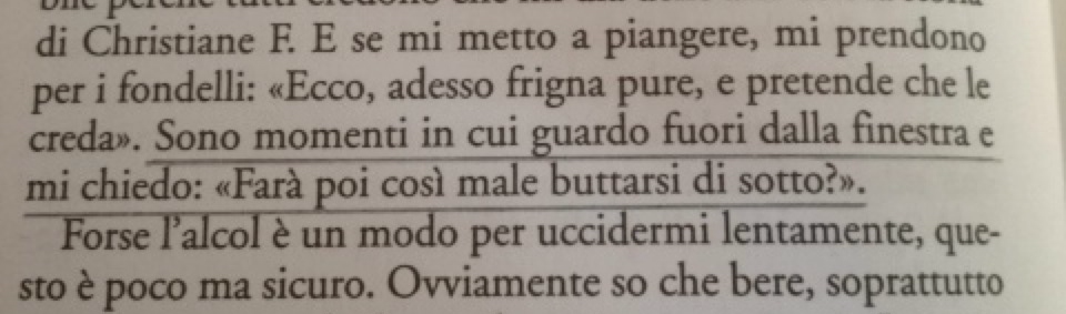 sorridichefaisorridereancheme:  laragazzainsicuradisestessa:  fattadicarta:  Sono