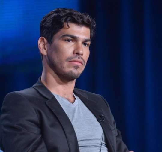 latinxfancast:Raúl Castillo