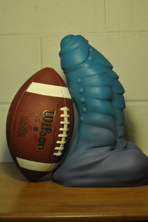 mudkipz9:Who wants to play some (American) Football! I need one ASAP