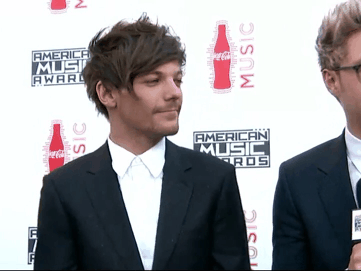 sorry-butlarryisfuckingreal:  Honestly, one of the most iconic things ever happened in 1D times is the boys interrupting Louis’ fond over Harry.I think all of you remember this one:Zayn was probably thinking “C'mon, bro, we’re in the middle of an