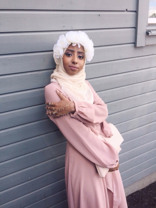 burntpicasso:ahappymuslimah:dafabdiva:I basically slayed prom #prom2015 #blackoutYA BEAUTY MAGO OFF