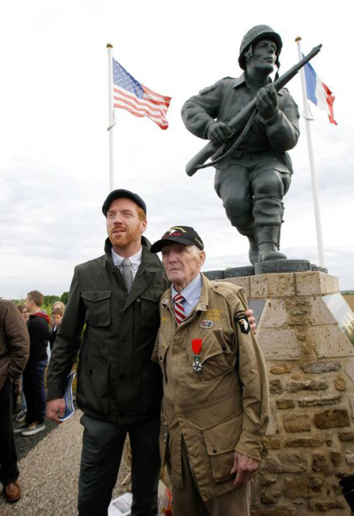 the-50-shades-of-red:  D-Day anniversary: Damian Lewis and World War II veteran James H. Martin on Utah Beach in Normandy, at the Richard Winters monument. 