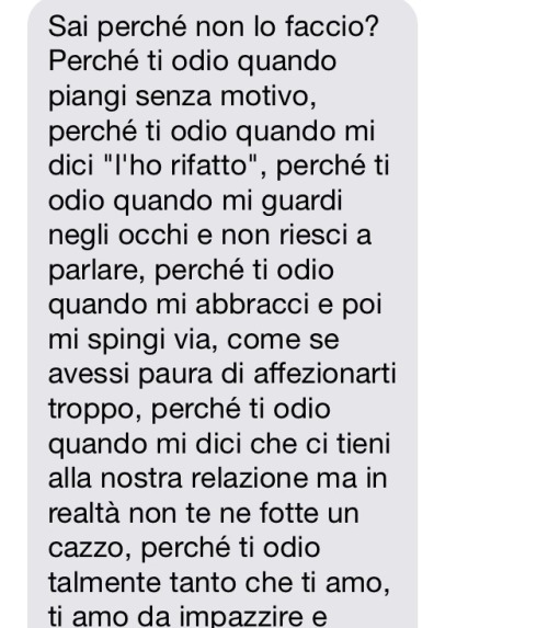 storiedistrattedaveleninfetti:  cuoriscrepolati:  innamoratadiunosbagliato:  27settembre:  Quanto siete belli  Mado’, io no? ..  Ok abbiamo capito che questo tipo dimessaggio sono a me non arriva  ….  Quanto vorrei una persona cosi! 