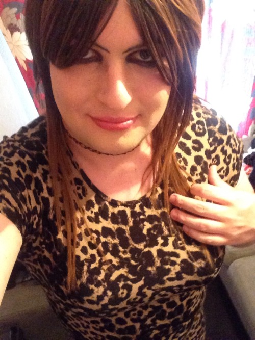 steph-cox-cd:  Lady in leopard print!! hehe xxx  feed your passion
