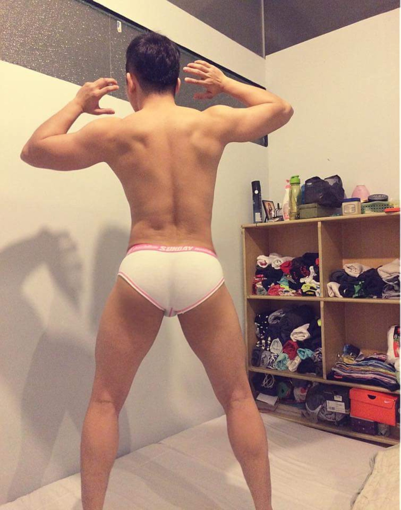 saigonboys:  Lương Tấn Phong - em bot gym mông 95cm body săn chắc, nói chuyện