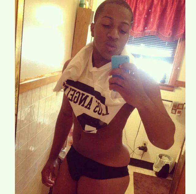 Azz like his mama