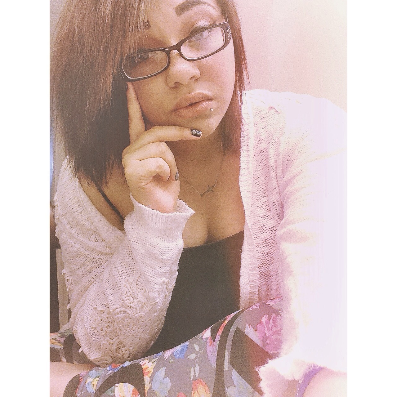 kattlikescats:  Someone bring me food, I’m dying.🙏  Is pizza ok ? :)