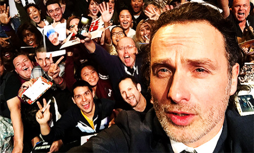 myfriendamy:Andrew Lincoln selfies–PaleyFest 2017 