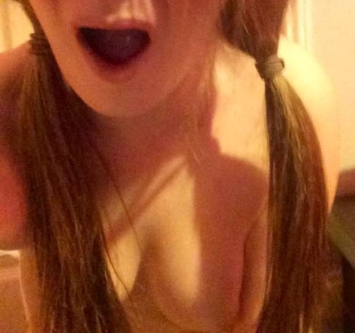 nice-nasty-stuff:  A visual story of cunt destruction.   Baby loves to wreck her holes for everyone on tumblr.  We will be making some clips to sell this weekend. It’s going to be so much fun.
