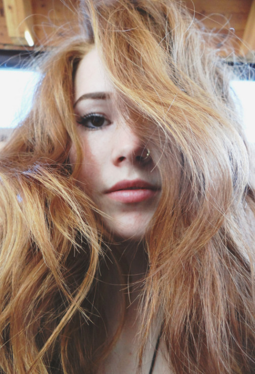 templeofginger:  theresapltzr:  a bit blonde huh?  http://templeofginger.tumblr.com/ Oh Theresa. I think I just fell in love. You are a divine natural beauty.