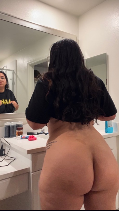 lolalala96:i just posted a photo dump on my onlyfans 🍑💦 go check it out, theres