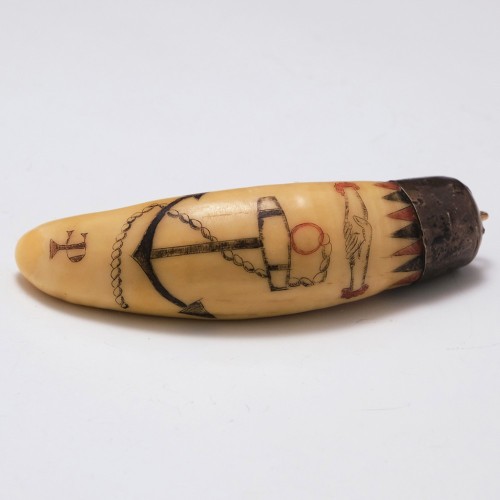 Scrimshawed walrus tooth pendant, 8 cm long, England 1st quarter 19th century Made by a Sailor in me