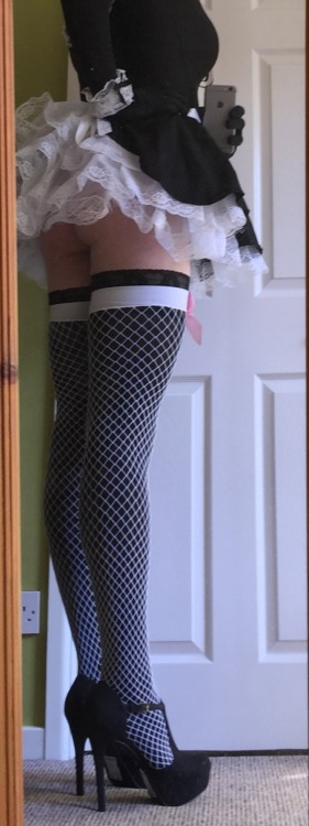 Porn megancxd:  Having a go at a maid outfit! photos