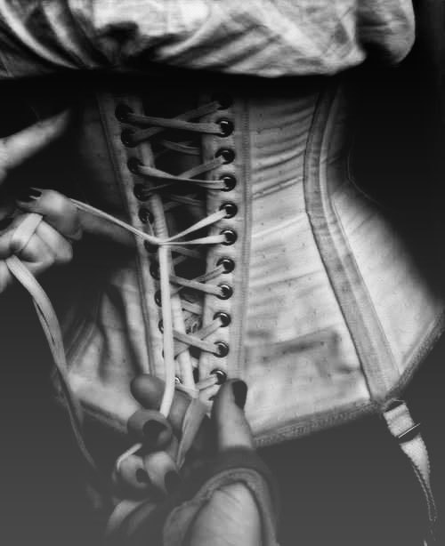 bentleydierks:Inspiration ↴ CORSETSThe corset has been erroneously attributed to Catherine de’ Medic