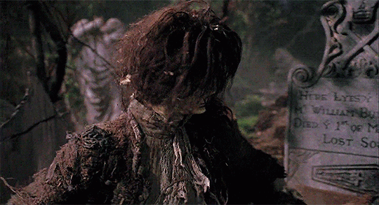 classichorrorblog:  classichorrorblog:   Hocus PocusDirected by Kenny Ortega (1993)