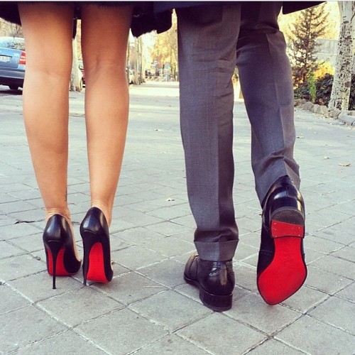 justashyredhead:  rawclass:interesting…  Awww matching shoe whores  @empoweredinnocence