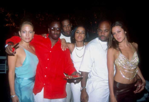 aintnojigga:Jay-Z, Jennifer Lopez, Diddy, Aaliyah, Dame Dash, and Natane Adcock in 2000.