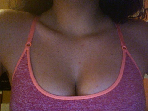 yourqu33n:sports bras