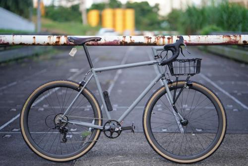 aces5050: (via Readers’ Rides: Galen’s Ritchey Basket Breakaway from Singapore | The Radavist | A gr