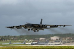 gentlemen-always-know:B 52H Stratofortress