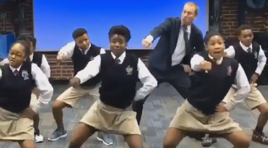 mindsplat:  poc don’t hate white ppl. in fact we are p cool with at least 7 of