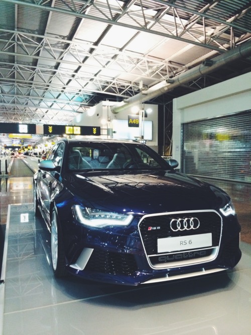 Porn treunenthibault:  RS6 photos