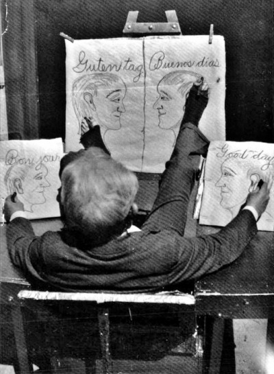 Anonyme - Tom Breen dessinant 4 dessins, 1934.