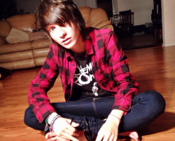 sceneboysonly:  Johnnie Guilbert!