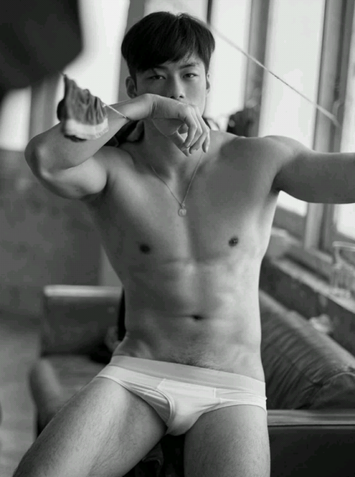 iroziro-yucha: dean-asianhunks:   Kwan Wai adult photos