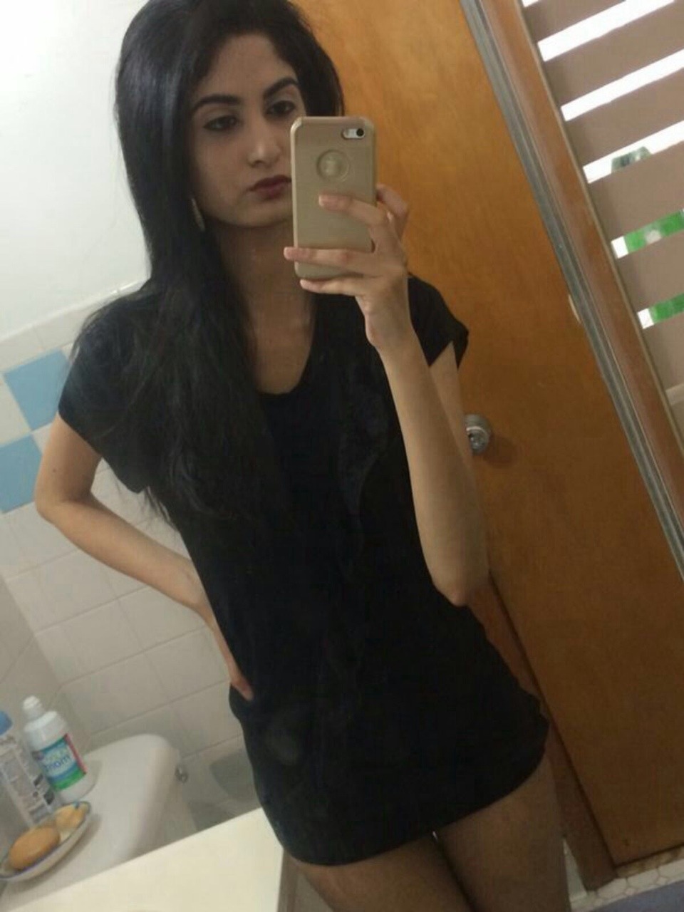 hdcwhatsapp:  Beautiful Desi Girl naked selfies - Part 1 