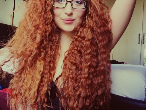 iwishiwasyour-favouritegirl: my hair is ridiculous today