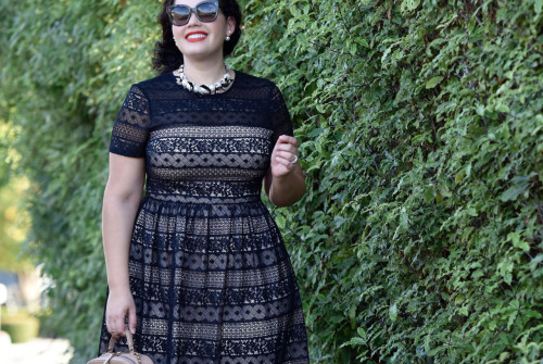 On the Blog…15 Party Dresses Perfect for the Holidays: girlwithcurves.com/15-party-dr