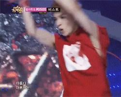  Red!Yixing reminds me of a super saiyan 