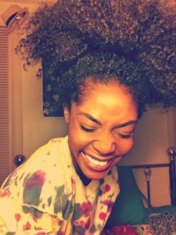 naturalhairqueens:  Puffy hair on fleek