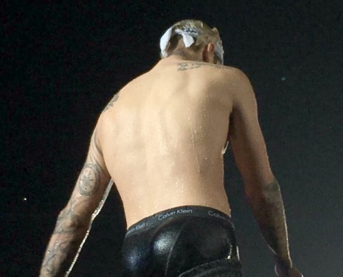 OMFG!! I&rsquo;m fine I can&rsquo;t wait for my Purpose Tour! Dat ASS!!