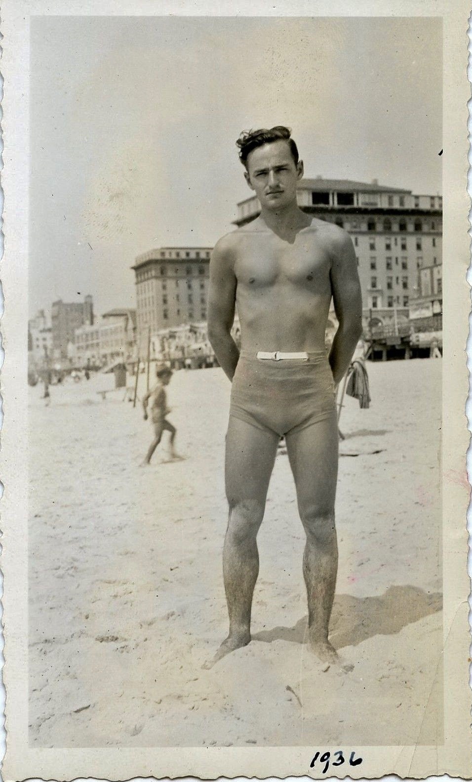 loverofbeauty:  Bather