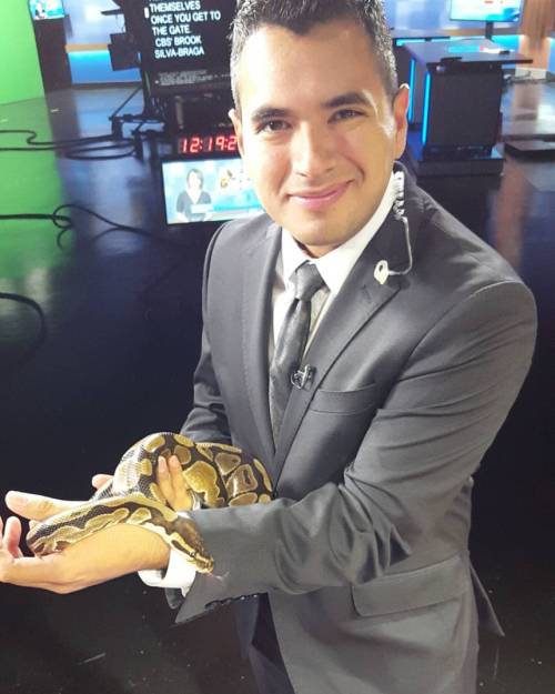 I look weird&hellip; but other than Britney Spears, who else looks cool holding a hungry snake!!