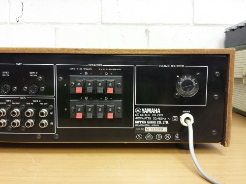 Yamaha CR-820 Natural Sound Stereo Receiver, 1978