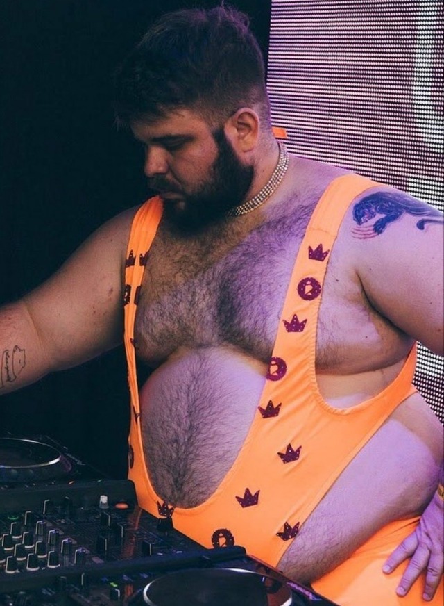 beachballbeerbelly:Dude got huge pt 2