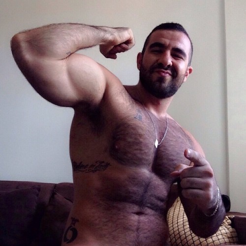 hairyturkishgaymachos:HUNK MUSCLED MAN 838. Leandro Jacobini 3.5