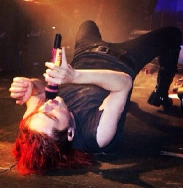 heaven-tonight-xo:  Fucking hell Gerard 😍