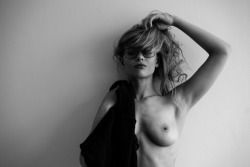 Osemag:  Ayla Rose, By Victor Gomez (78 Frames)