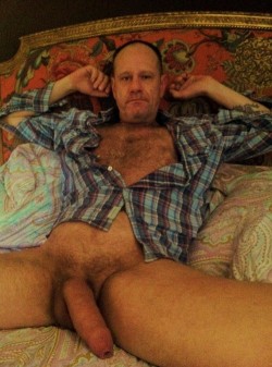 pigshouse:  Hung dad 