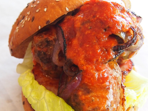 the-burger-dude:  italian rustic meatball burger with bacon, grilled spanish onion and mozzarella cheese. 