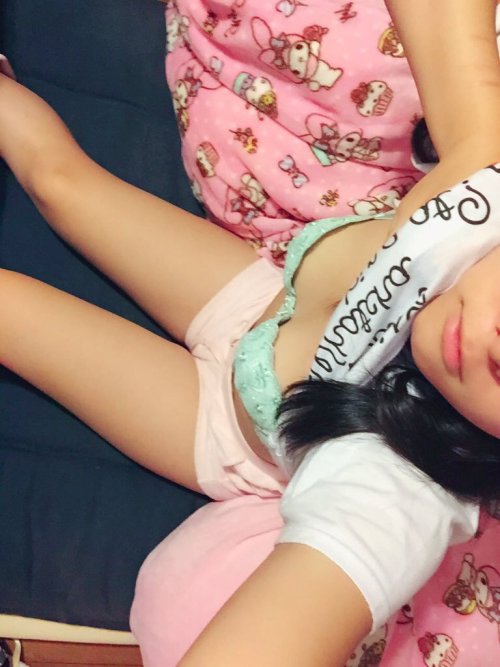 pussymodsgaloreAsian. Cute, perhaps too cute. adult photos