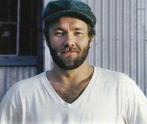 fuertecito:  Joel Edgerton